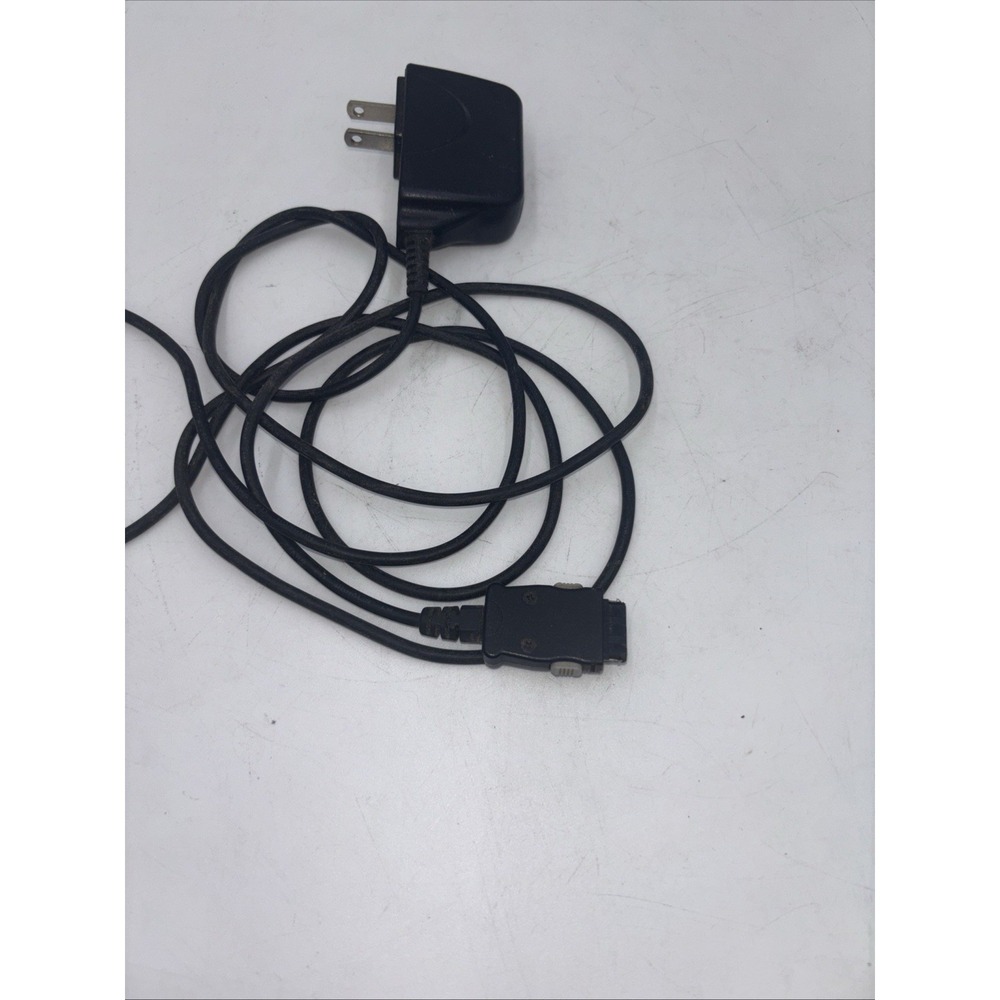 Genuine LG TA-P02WR AC Adaptor Power Cellphone Wall Charger Output 5V DC 1A OEM